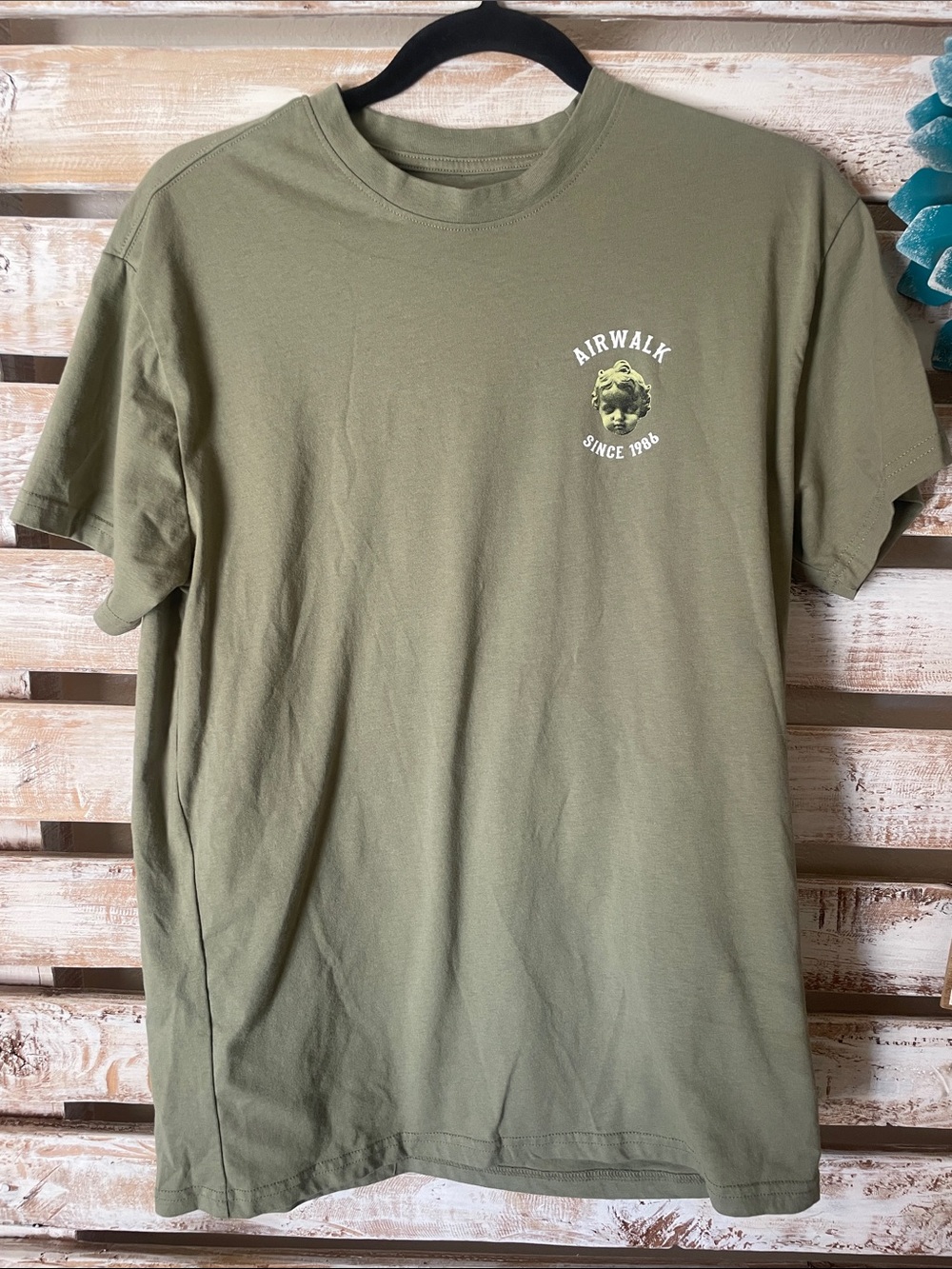 Airwalk Olive Green Logo "Since 1986" graphic crewneck t-shirt Size Small